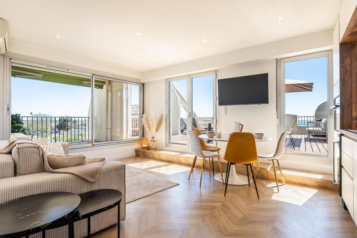 Suite Terrasse Xxl - Front De Mer - Parking - Ambiance Plage La Grande Motte Exteriör bild